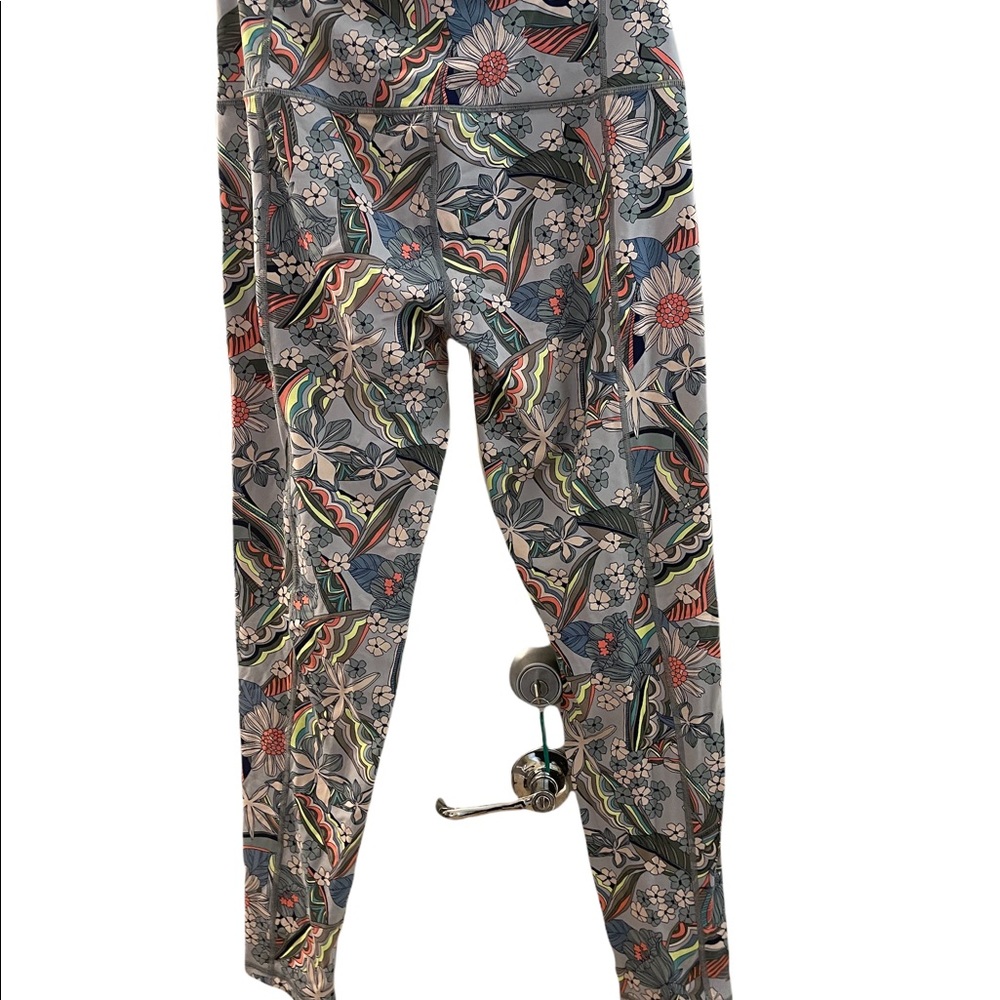 Never worn leggings from Victoria secret